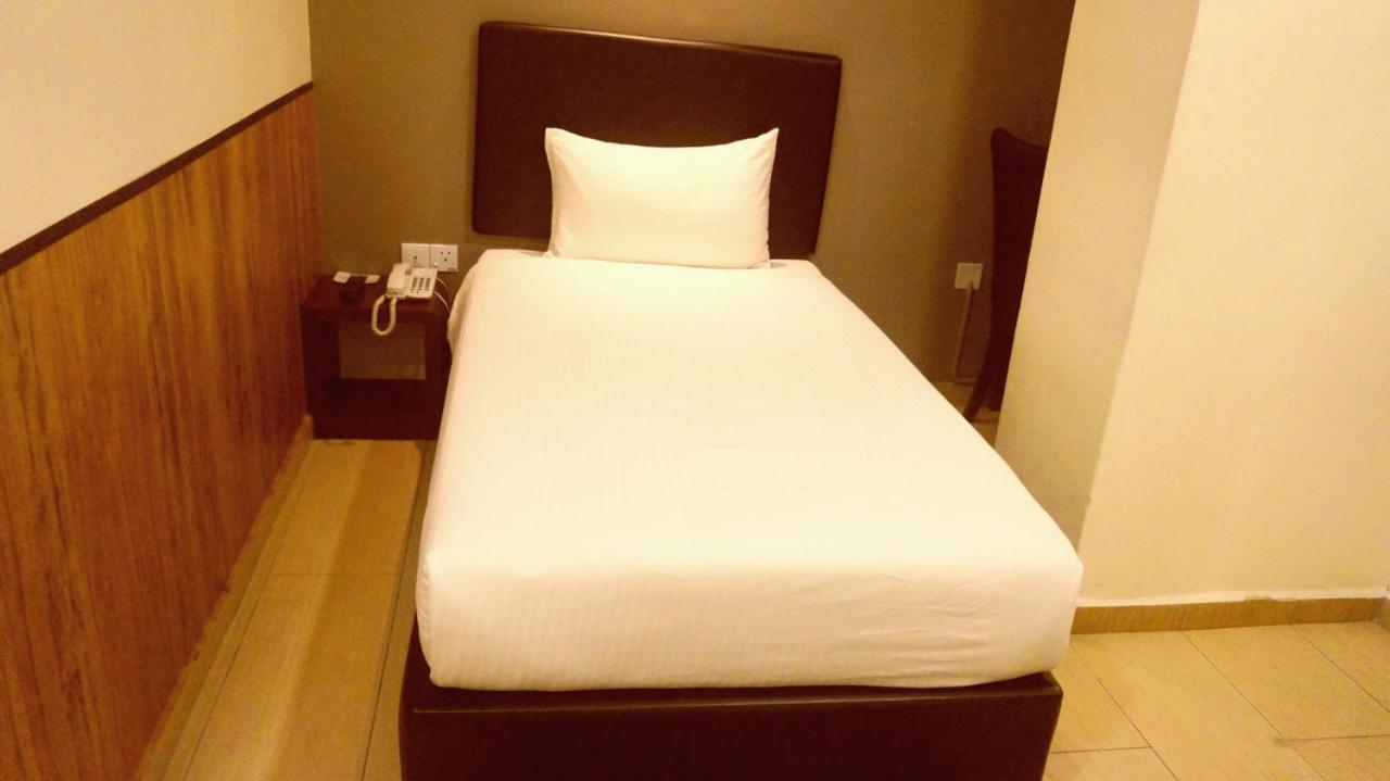 Be Boutique Hotel Kluang Exterior photo